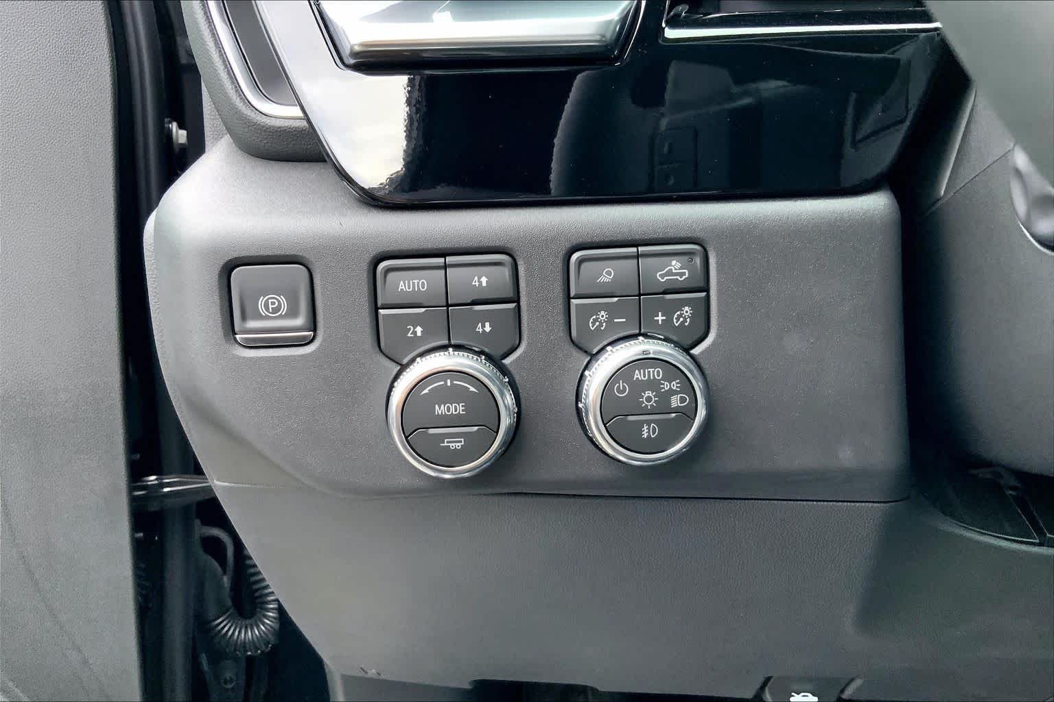 New 2026 Onyx Black GMC SLT image 15