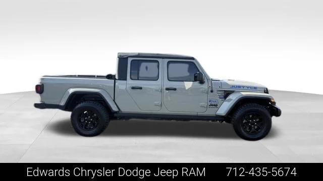 Used 2022 Beige Jeep Willys image 9