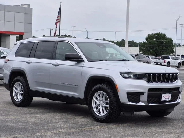 2023 Jeep Grand Cherokee L Laredo 4x4's photo
