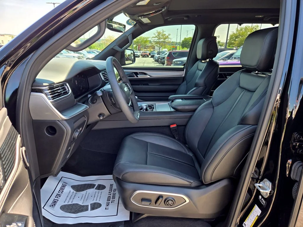 2026 Jeep Grand Wagoneer Limited Reserve - Photo 13