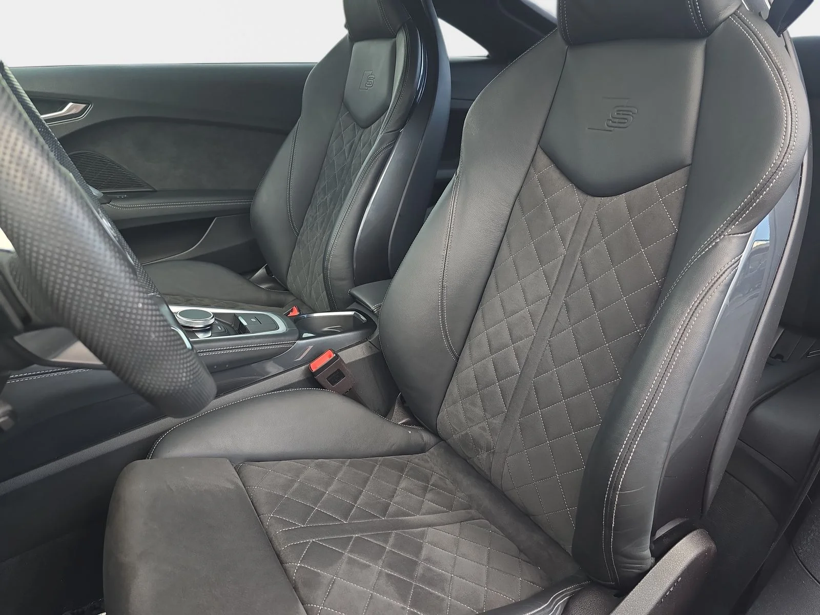 Used 2023 Red Audi 2.0T image 18