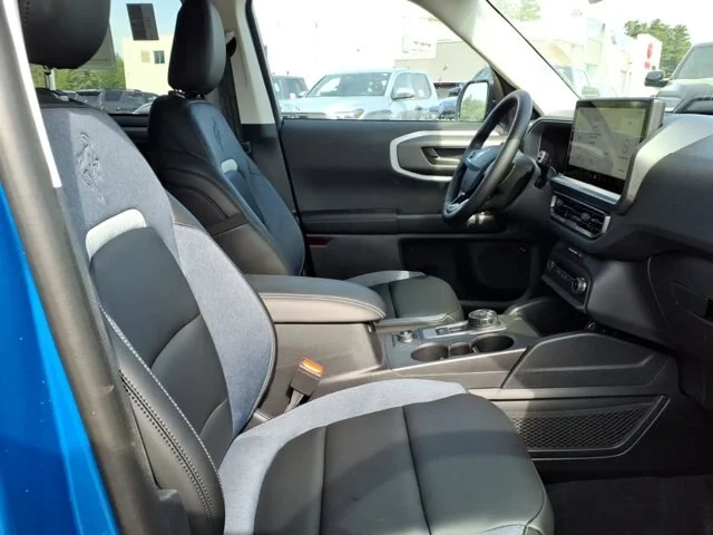 New 2026 Velocity Blue Metallic Ford Outer Banks image 27