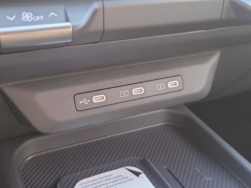 New 2027 Ivory Silver Kia EX image 35