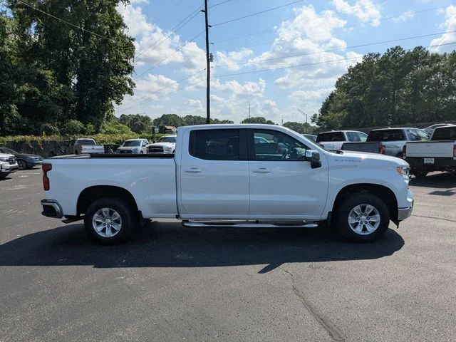 Used 2024 Summit White Chevrolet LT image 6