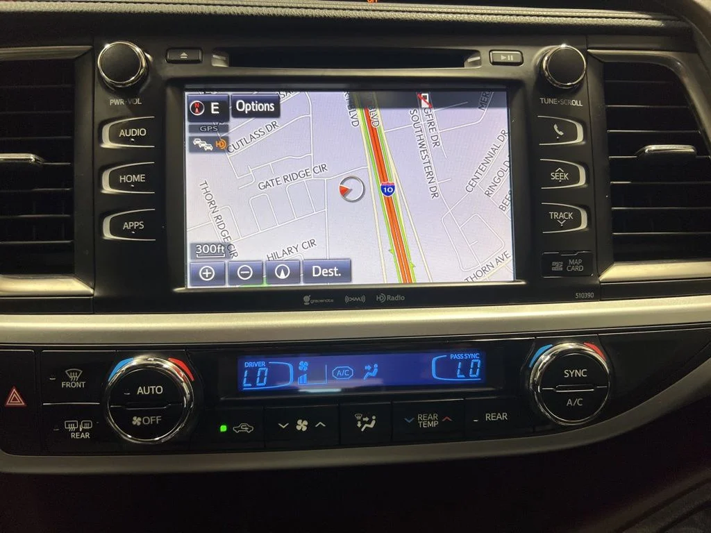 Used 2019 Gray Toyota XLE image 22