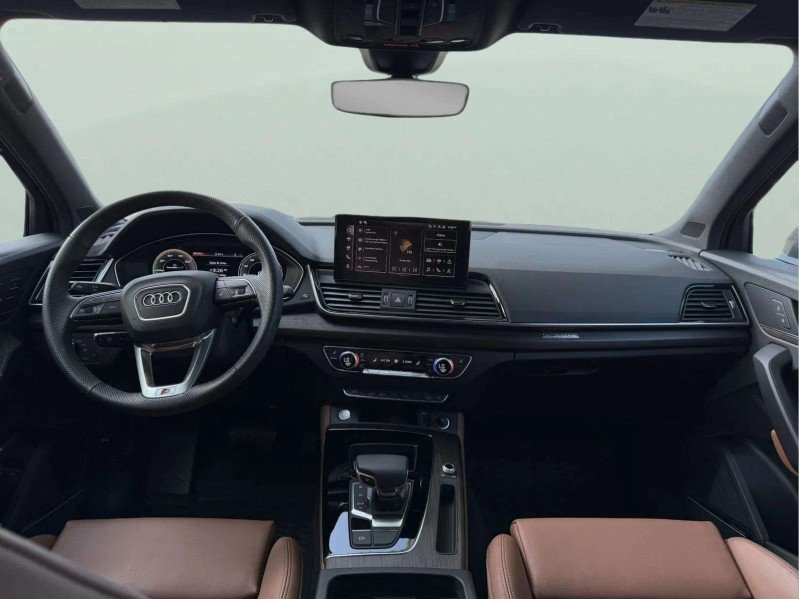 Certified Used 2025 Daytona Gray Pearl Effect Audi S line Premium Plus image 9