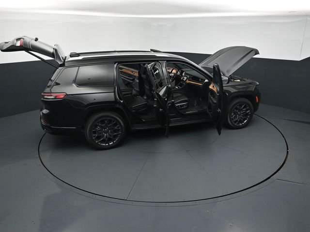 Used 2023 Black Jeep Summit image 30