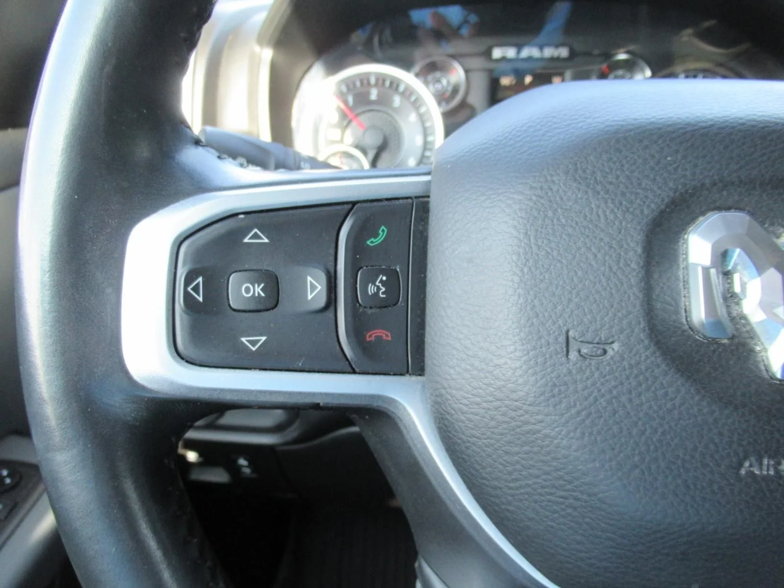 Used 2020 Silver Ram Big Horn/Lone Star image 25