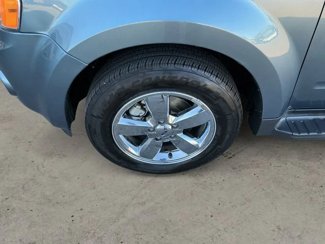 Used 2012 Steel Blue Metallic Ford Limited image 9