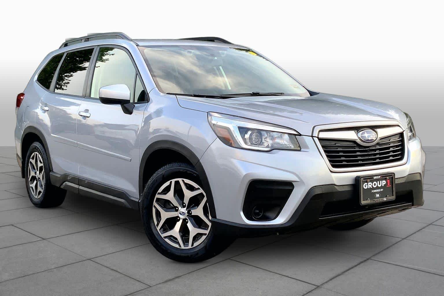 Used 2020 Ice Silver Metallic Subaru Premium image 3