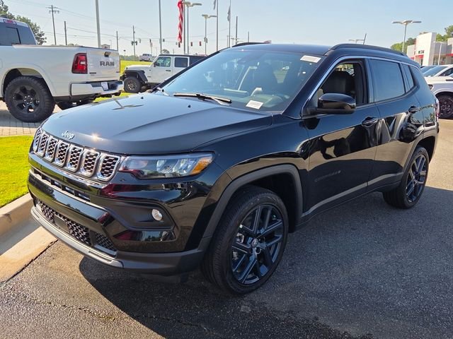 New 2026 Diamond Black Crystal Pearlcoat Jeep Latitude image 3