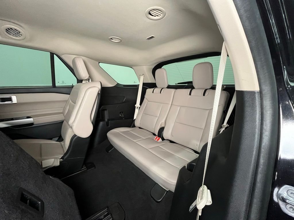 Used 2023 Black Ford XLT image 18