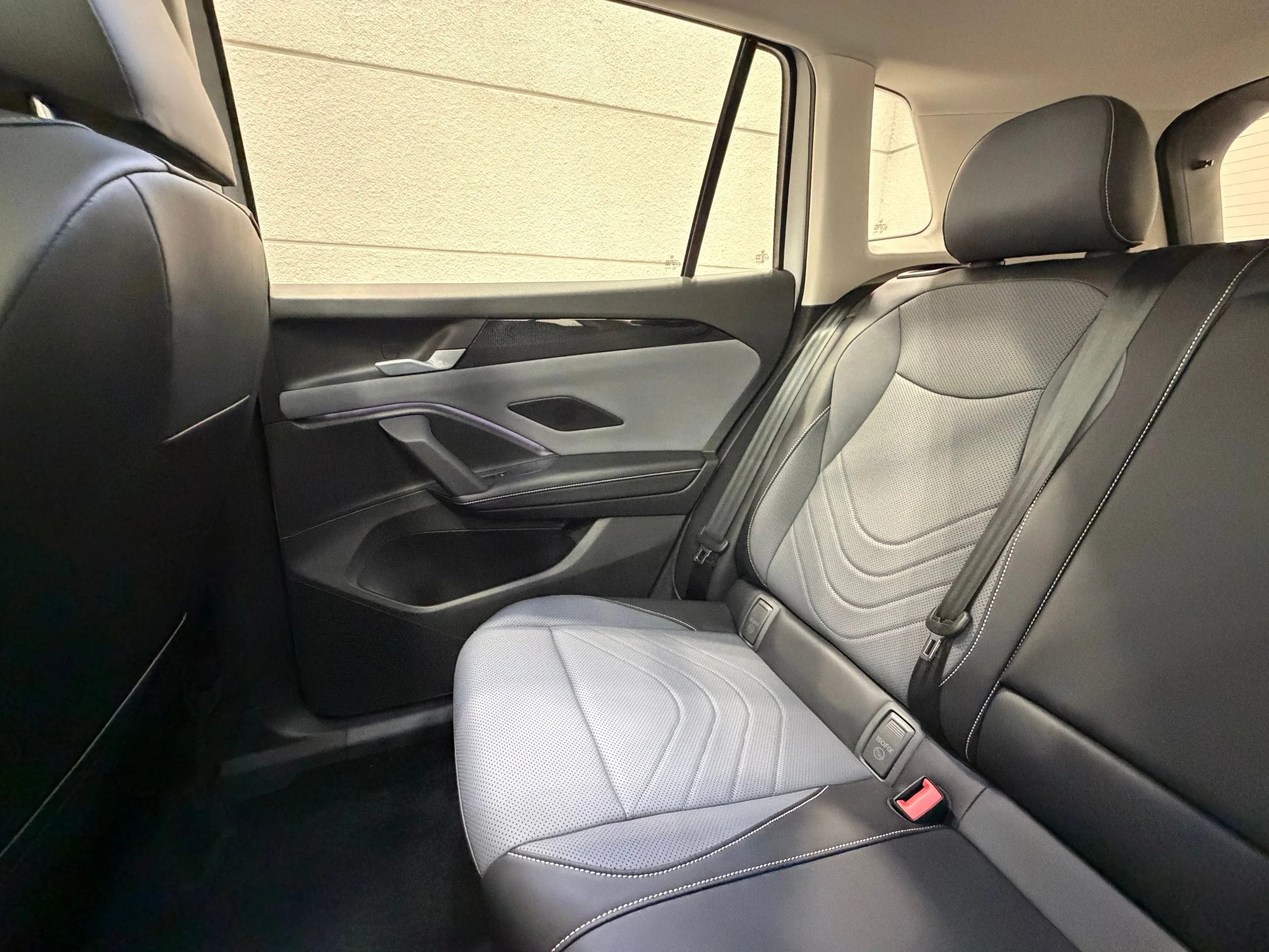 New 2026 White Volkswagen SE image 33