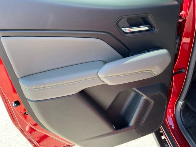 2026 Chevrolet Colorado ZR2 - Photo 18