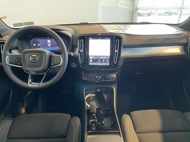2026 Volvo XC40 Ultra Black Edition - Photo 22