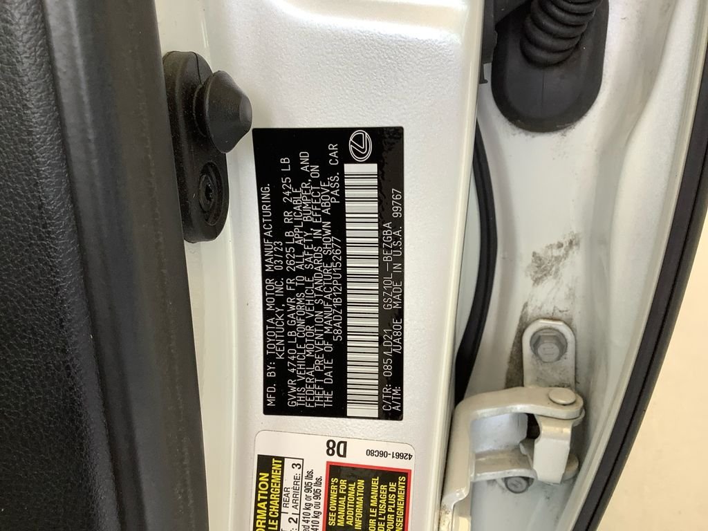 Used 2023 White Lexus 350 image 20