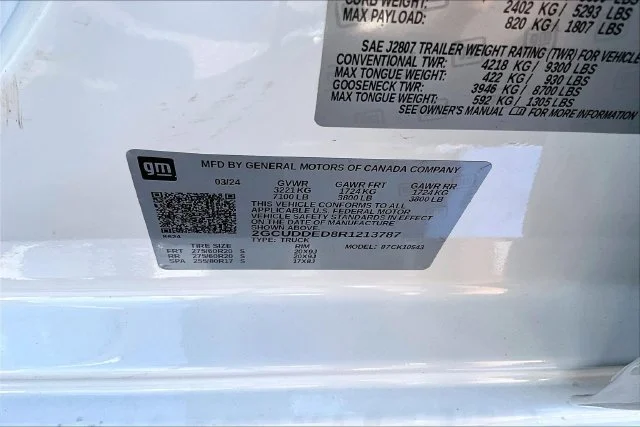 Used 2024 White Chevrolet LT image 18