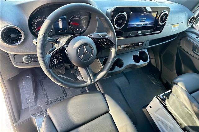 New 2026 Arctic+White Mercedes-Benz  image 36