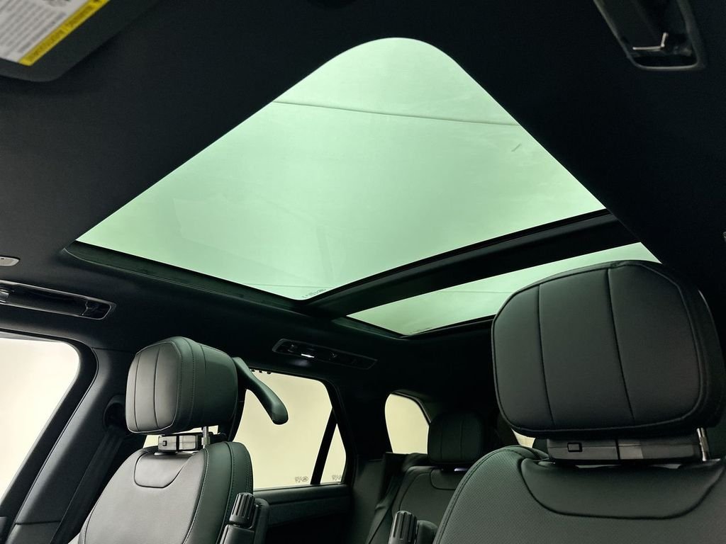 New 2026 Santorini Black Land Rover SE image 11
