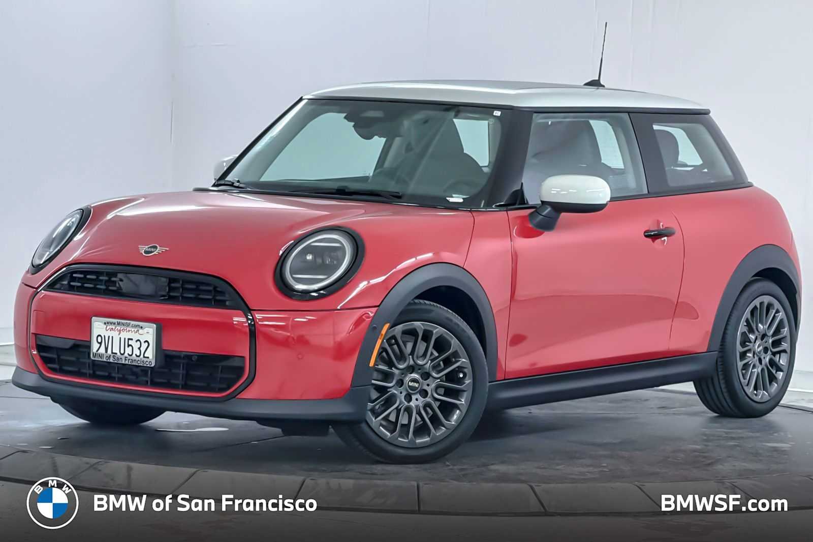 2025 MINI Hardtop Cooper's photo