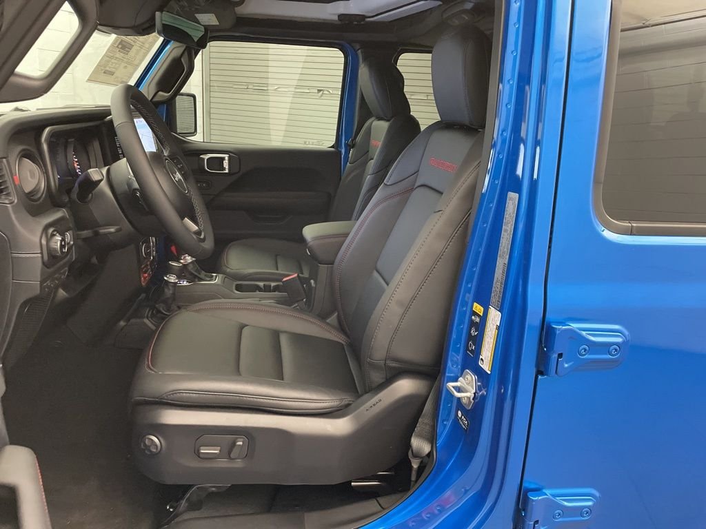 New 2026 Hydro Blue Pearl-Coat Exterior Paint Jeep Rubicon X image 16