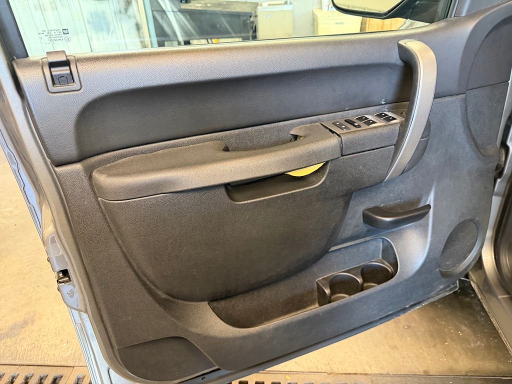 Used 2013 Gray Chevrolet LT image 10