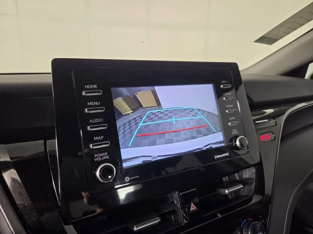 Used 2024 Ice Toyota SE image 12