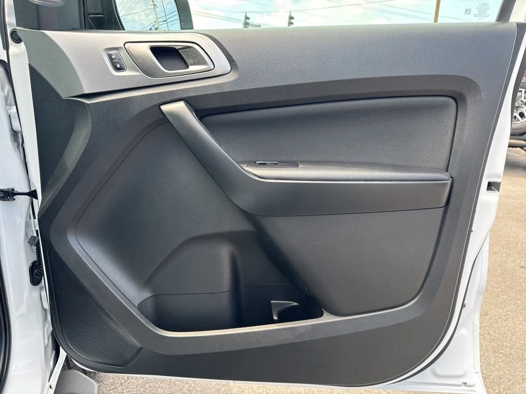 Used 2022 White Ford XLT image 24