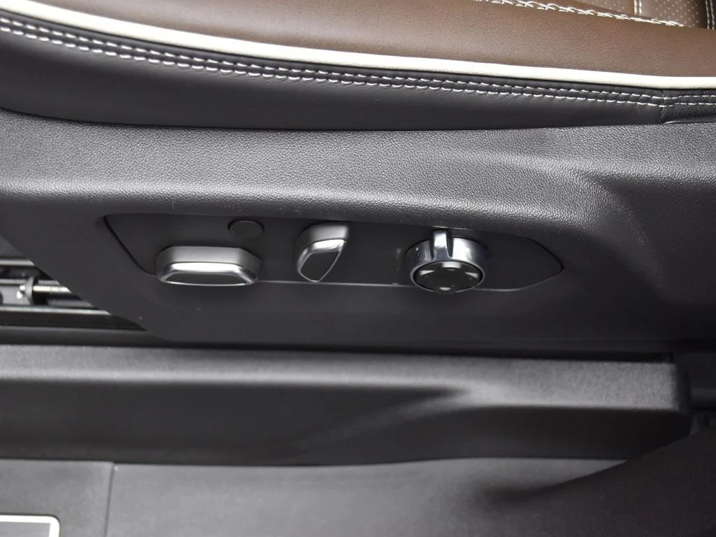 Used 2025 Volcanic Red GMC Denali Ultimate image 11
