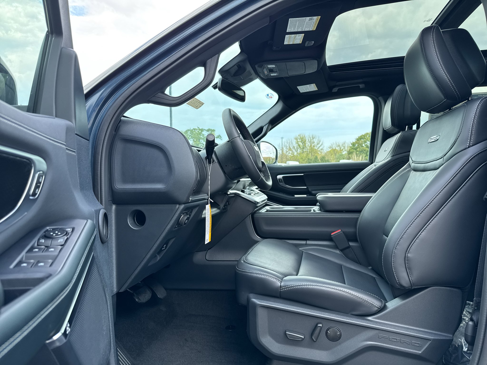 New 2027 Nocturnal Blue Metallic Ford Platinum image 4
