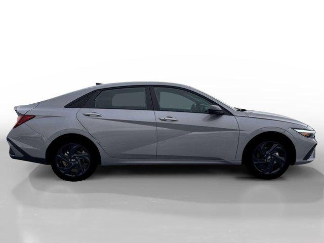 New 2026 Fluid Metal Hyundai SEL Sport image 28