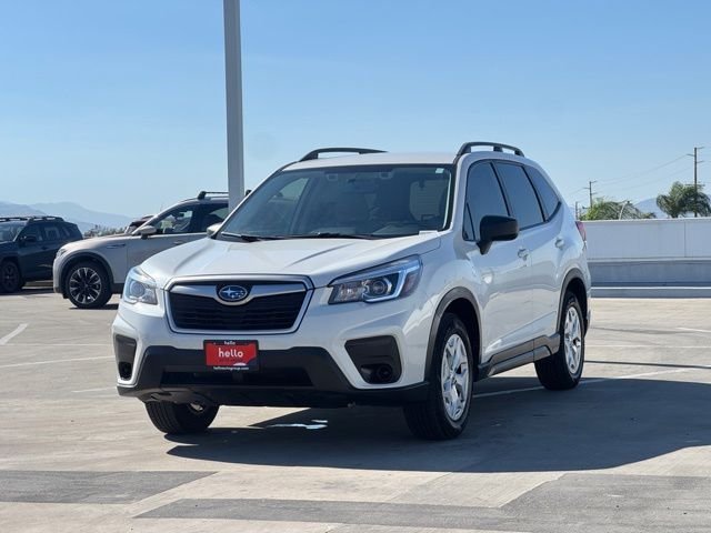 Used 2019 White Subaru Base image 5