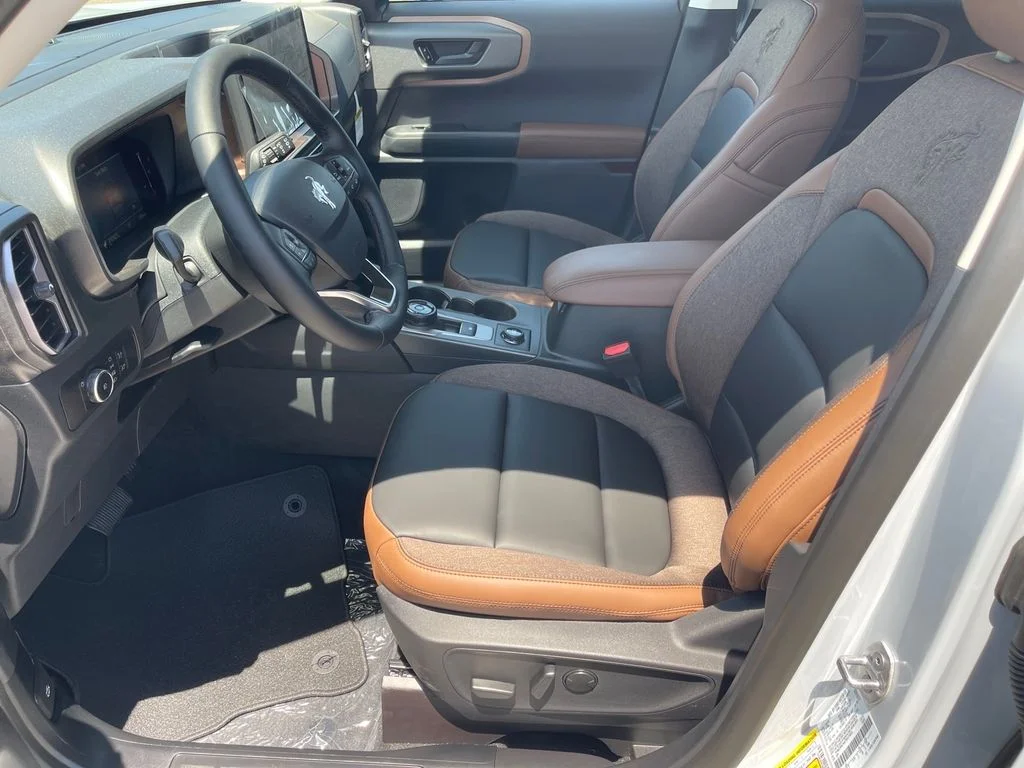 New 2026 Space White Metallic Ford Outer Banks® image 7