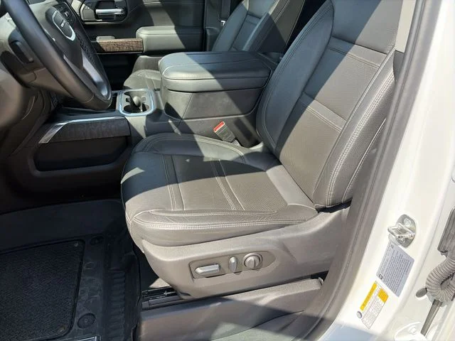 Used 2023 White GMC Denali image 11