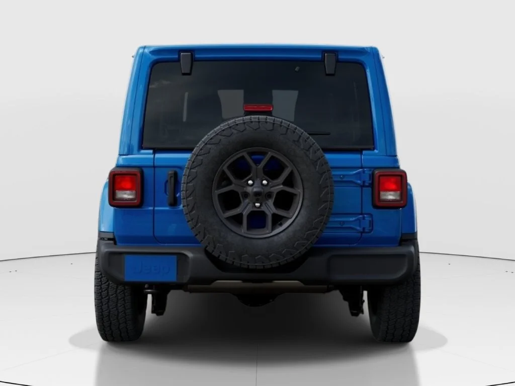 New 2026 Hydro Blue Pearl-Coat Paint Jeep California Edition image 8