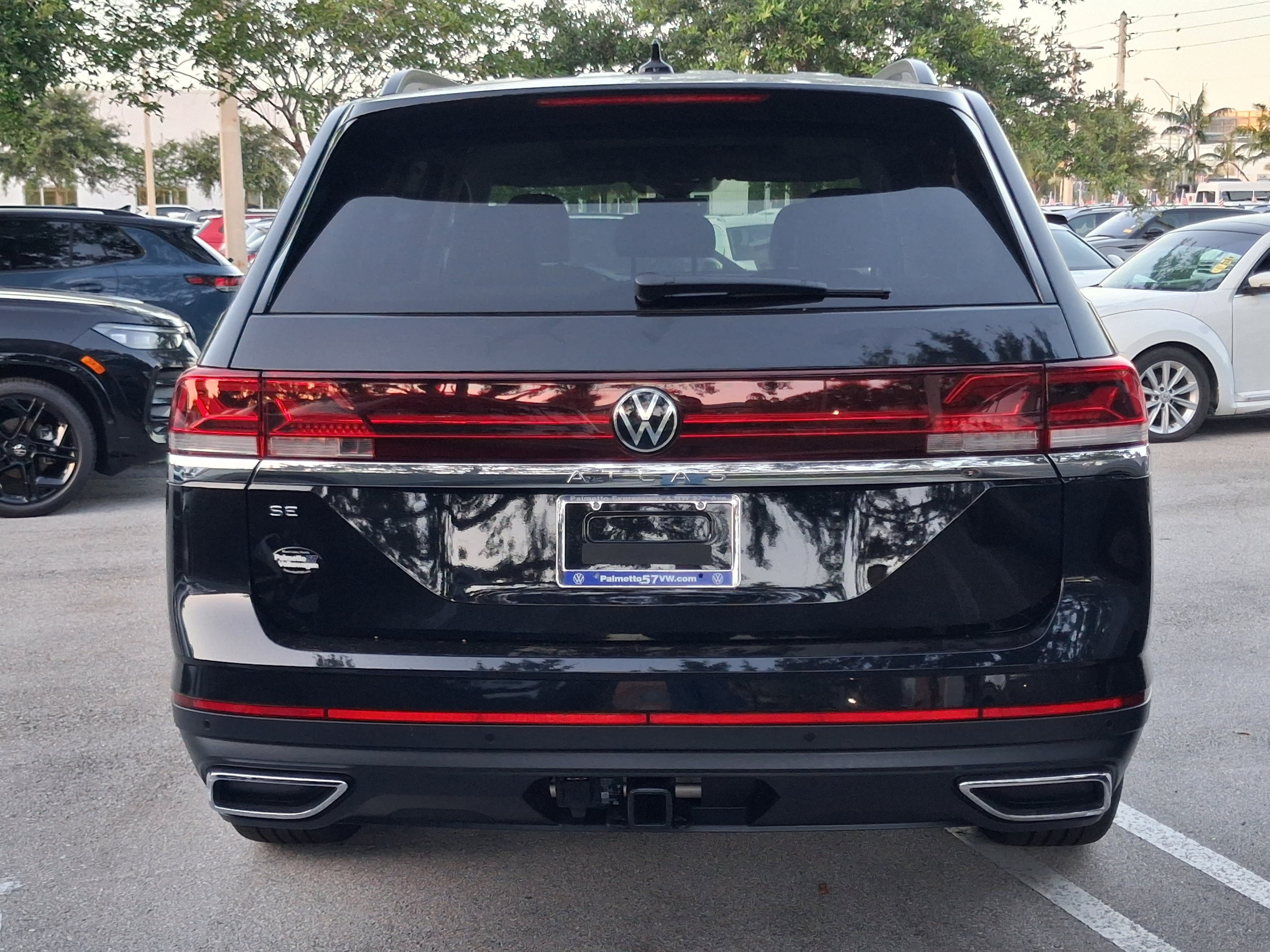 New 2026 Black Volkswagen 2.0T SE w/Technology image 4