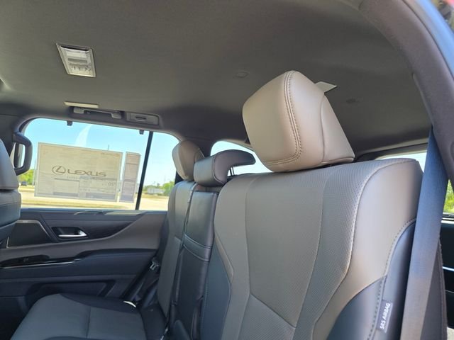 2026 Lexus LX 700h Overtrail - Photo 16