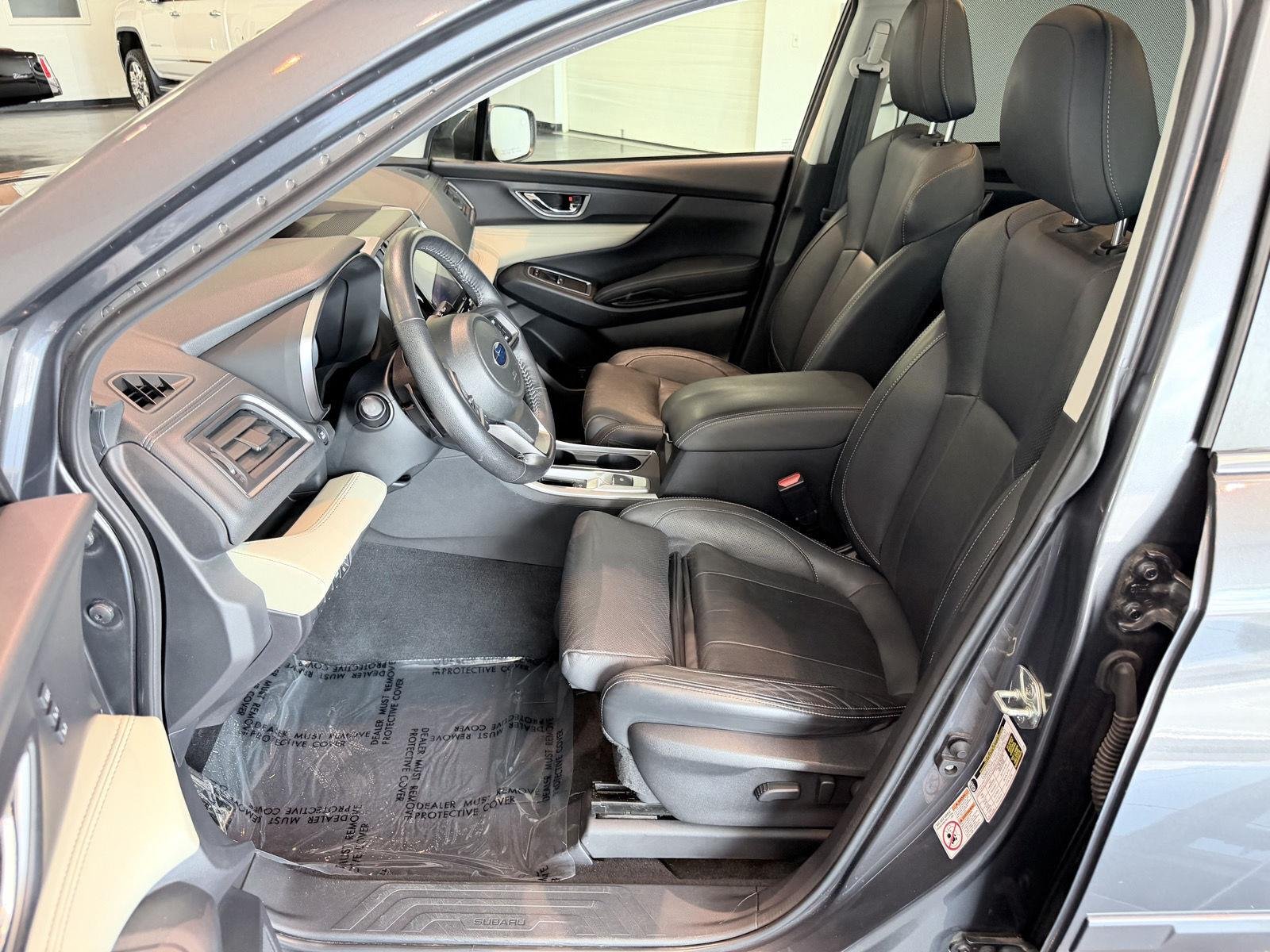 Used 2020 Magnetite Gray Metallic Subaru Limited image 37