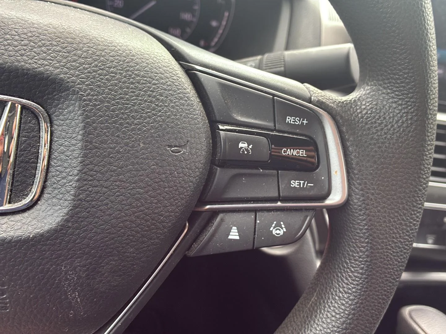Used 2022 Modern Steel Metallic Honda LX image 7