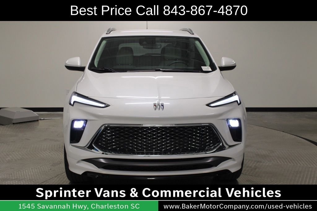Used 2025 White Frost Buick Avenir image 10