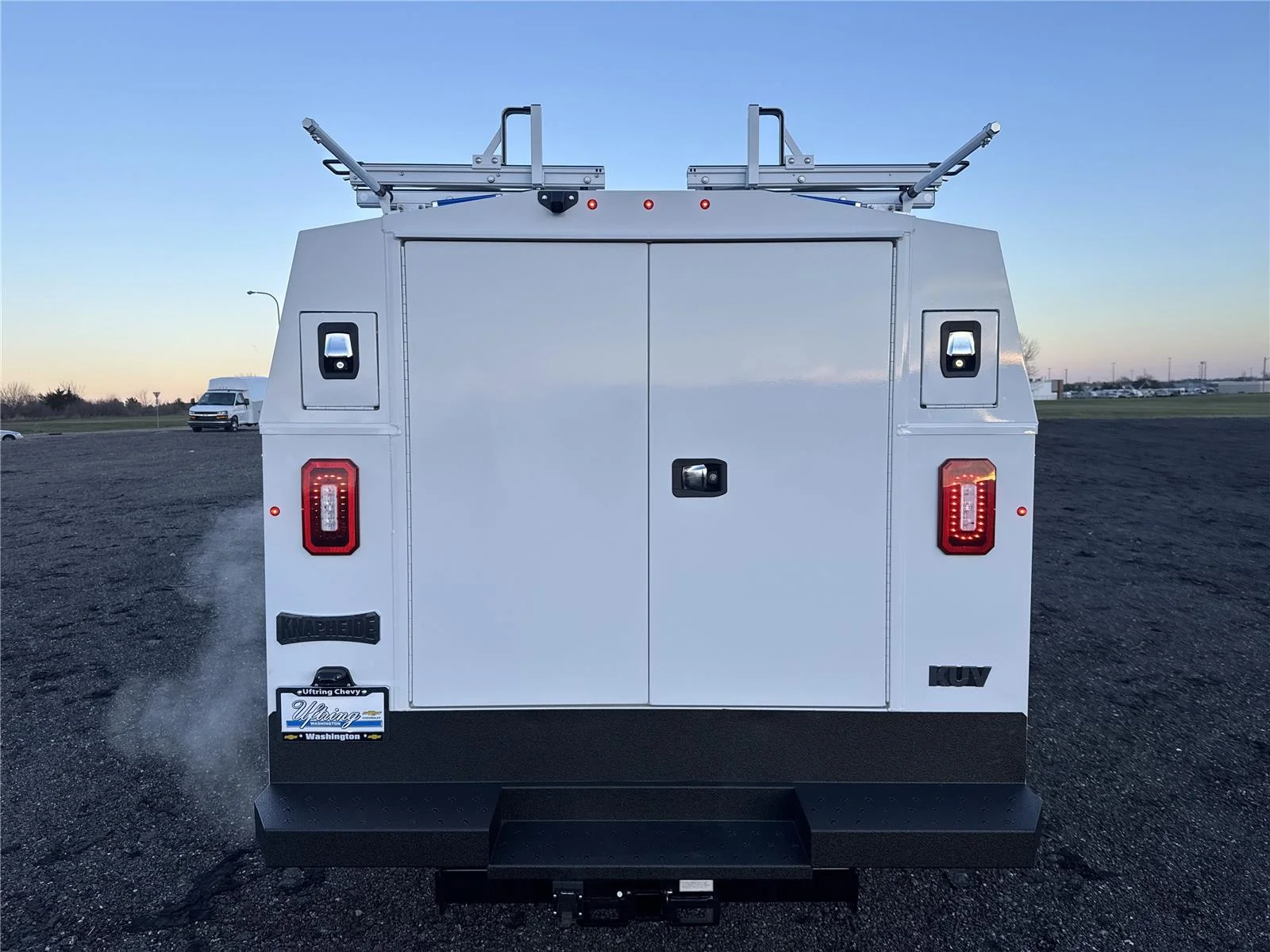 New 2025 Summit White Chevrolet 1WT image 4