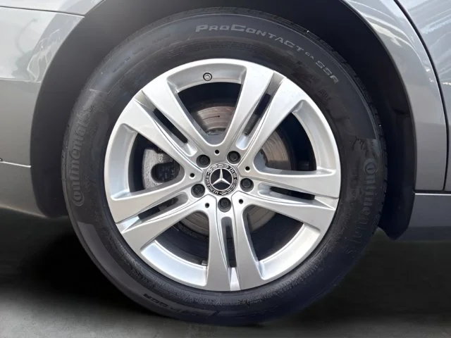 Used 2019 Gray Mercedes-Benz S 560 image 35