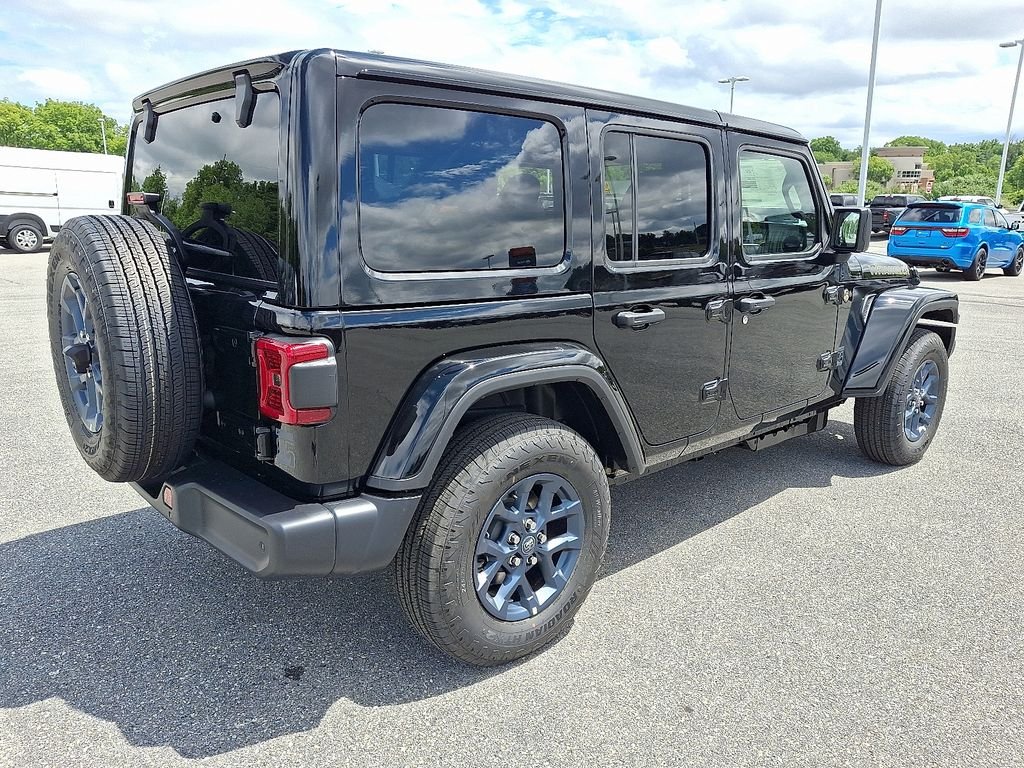 New 2026 Black Clearcoat Jeep 85th Anniversary Edition image 4