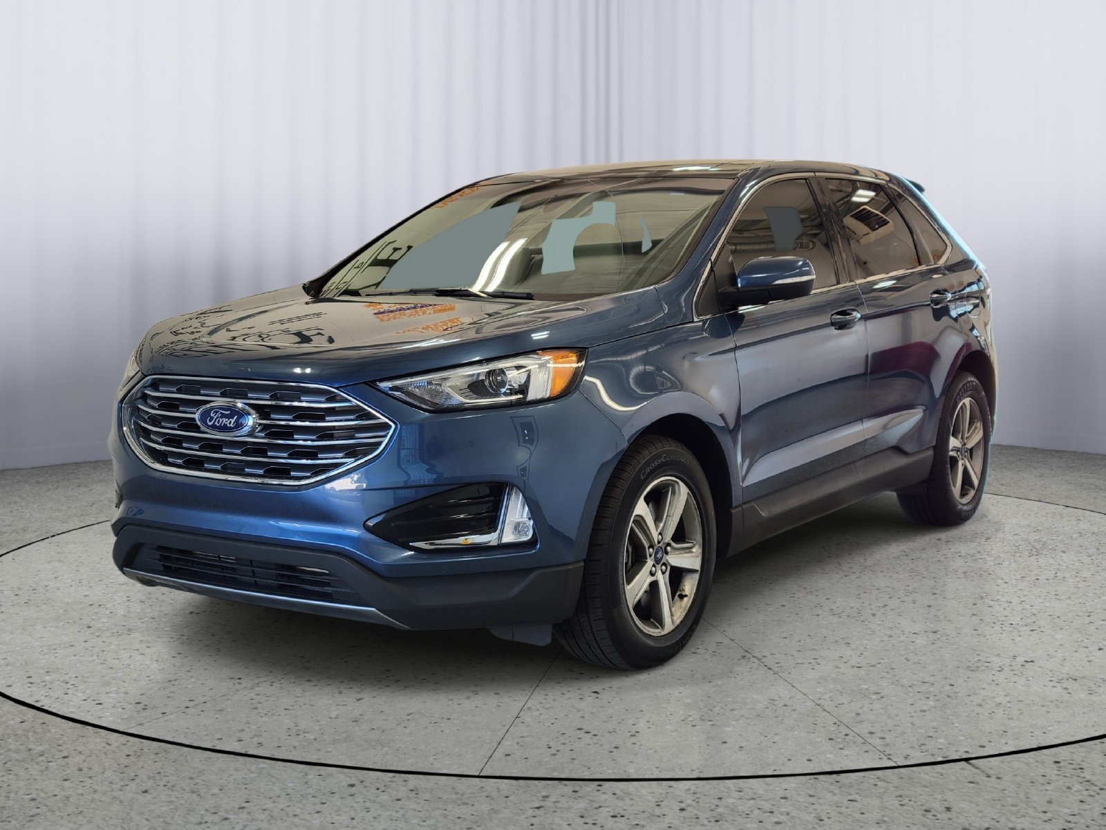 Used 2019 Blue Ford SEL image 4