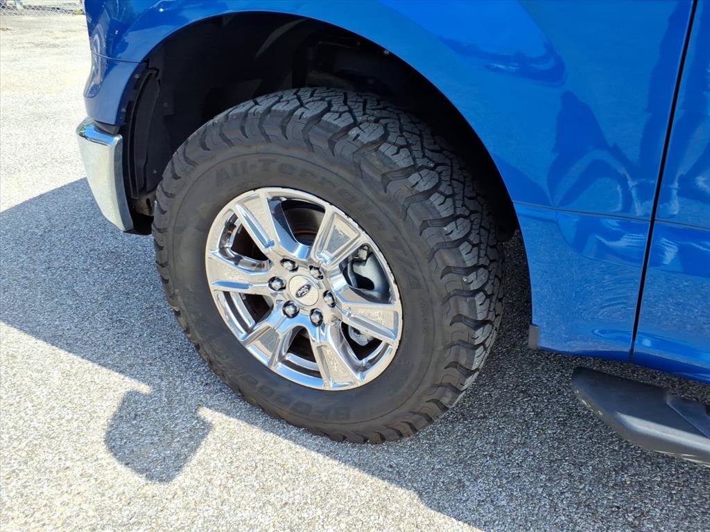 Used 2016 Blue Ford XLT image 9
