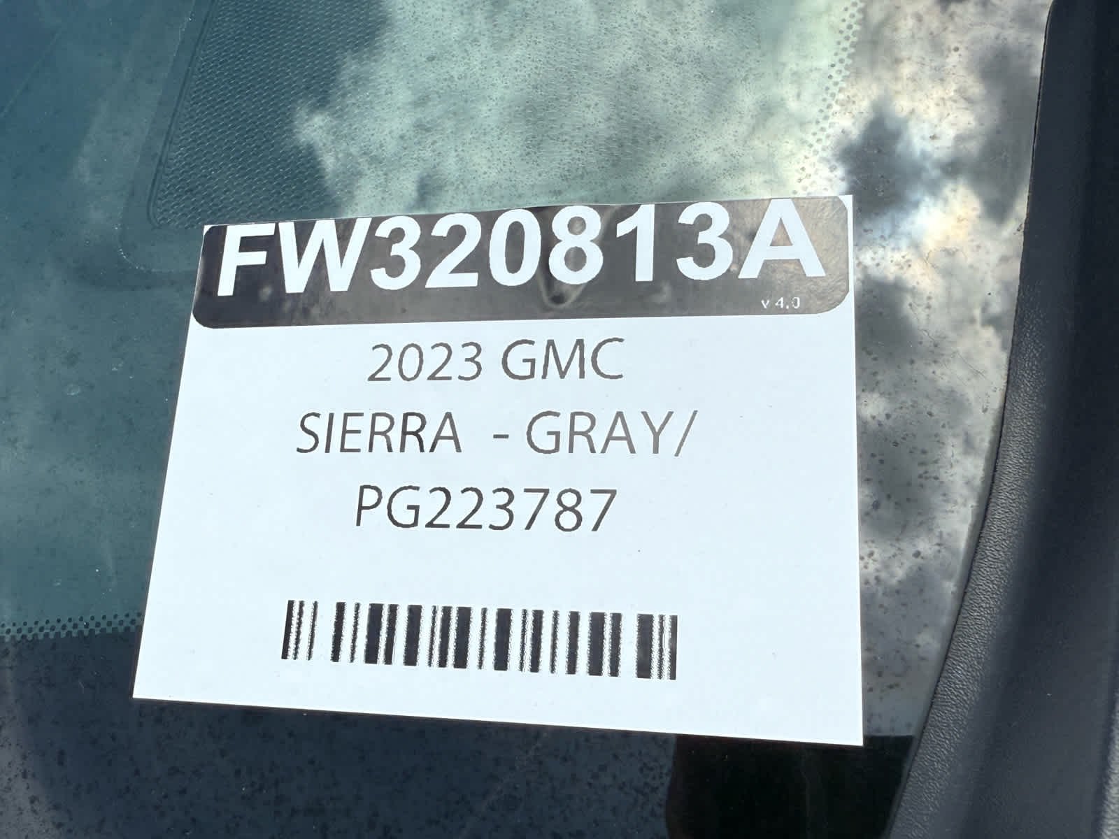 Used 2023 Sterling Metallic GMC AT4 image 30