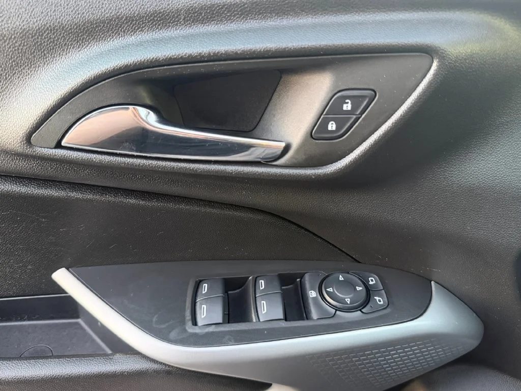 Used 2024 Summit White Chevrolet LS image 28