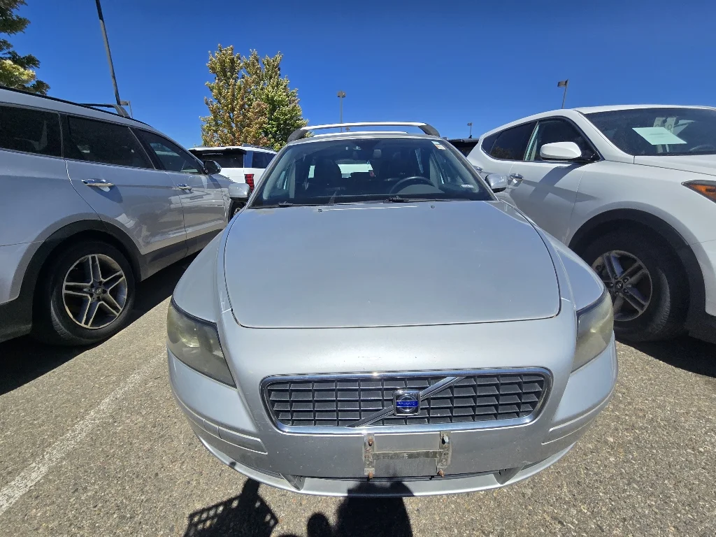 Used 2006 Silver Volvo 2.4i image 20