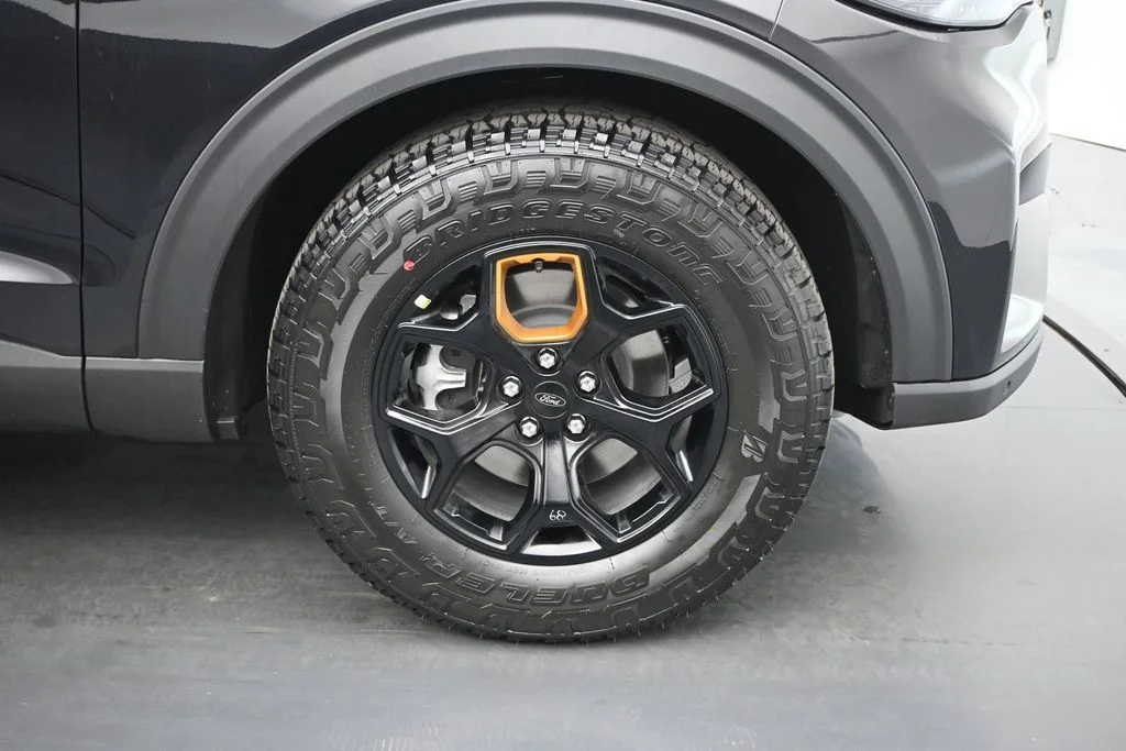 New 2026 Agate Black Metallic Ford Tremor image 24