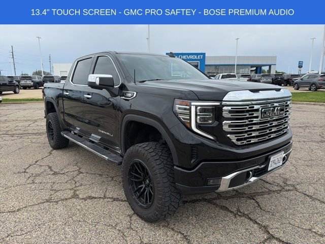 2022 GMC Sierra 4WD Crew Cab Short Box Denali's photo